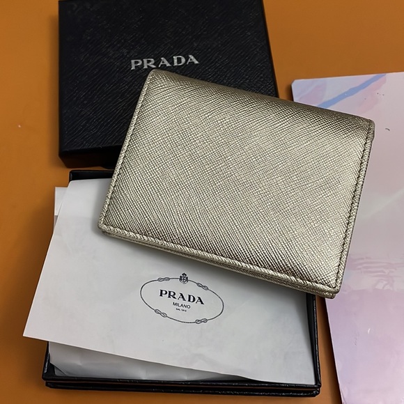 Soldā„ļøPRADA Small Leather Wallet in Metallic Silverš - Picture 2 of 14